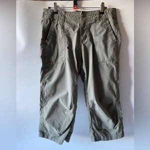 Kuhl Womens Khaki Green Cotton Stretch Outdoors Hiking Capri Pants Size 8